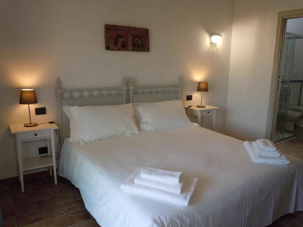 Antica Cascina Pilo Villa Monchiero Bagian luar foto
